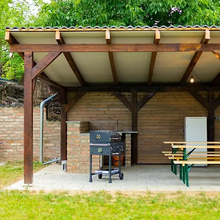 Kegli_fonyod Βίλα